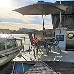Le Bateau Ivre Ботель Бордо