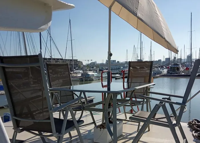 보트호텔 Le Bateau Ivre