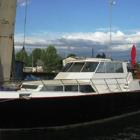Le Bateau Ivre Hotel en barco Burdeos