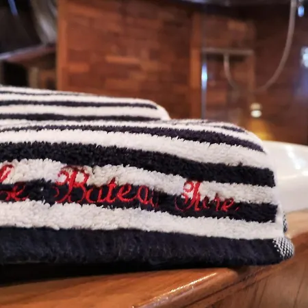 Le Bateau Ivre בורדו